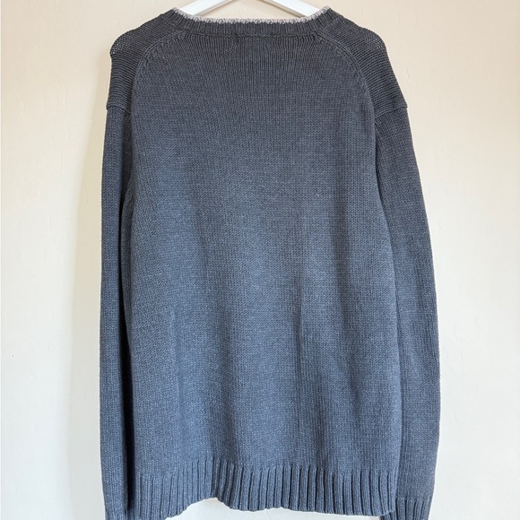 Old Navy Men’s 2002 V Neck Gray Sweater with Light Contrast Trim Academia XL - Picture 6 of 6